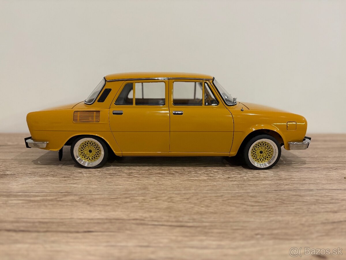 Škoda 100 1:8 DeAgostini - 2