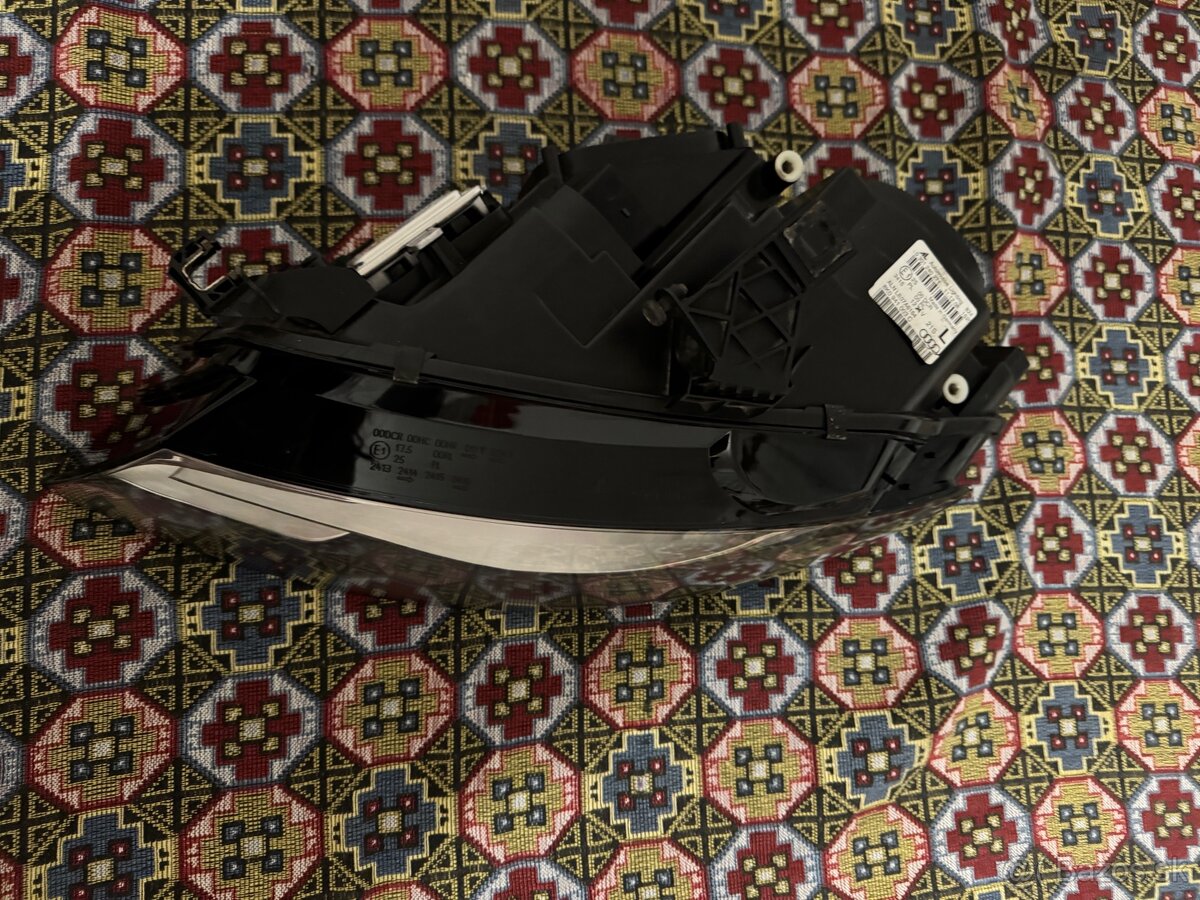 Audi A4 B8 ľavé predné svetlo - 2