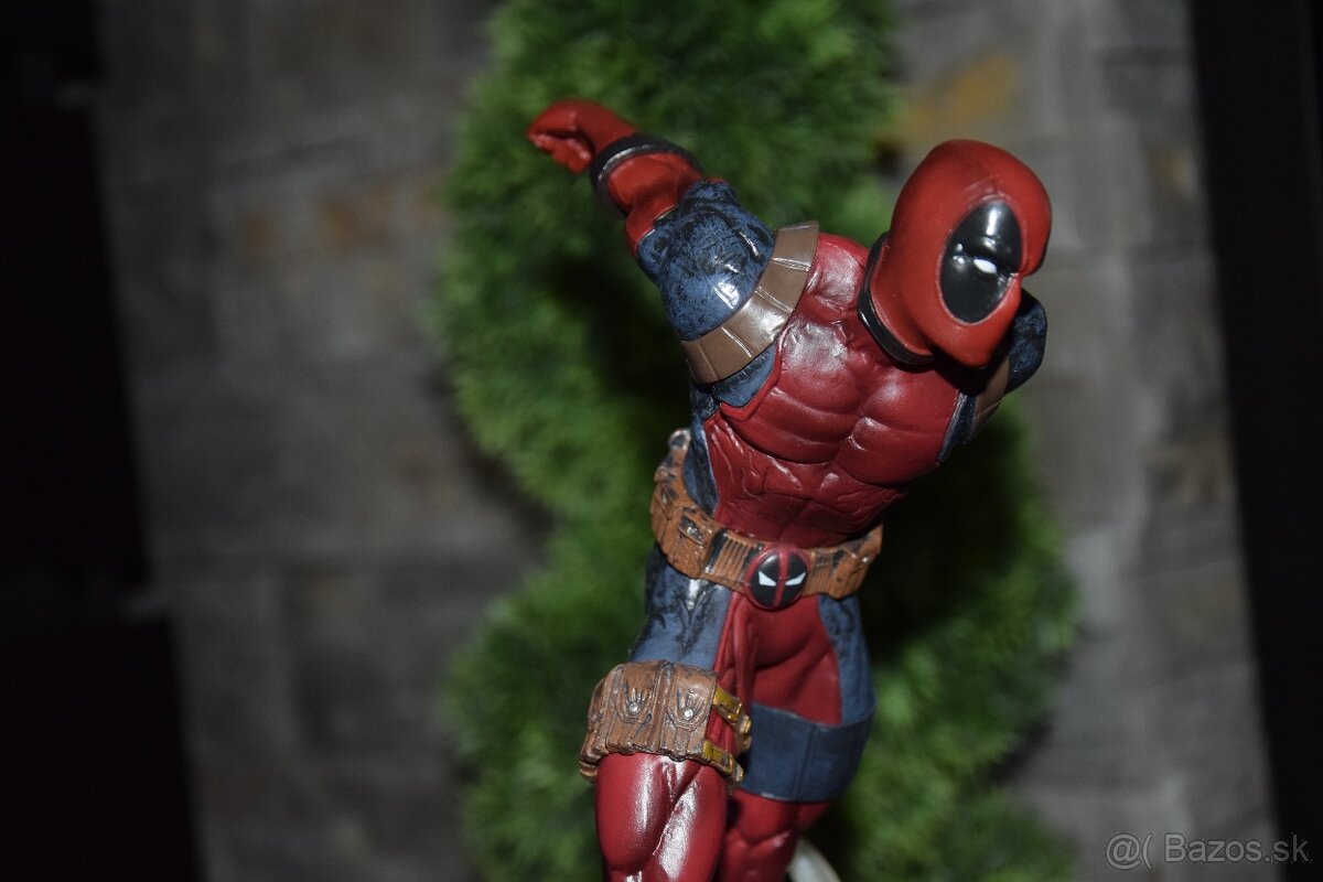 Deadpool figurka - 2