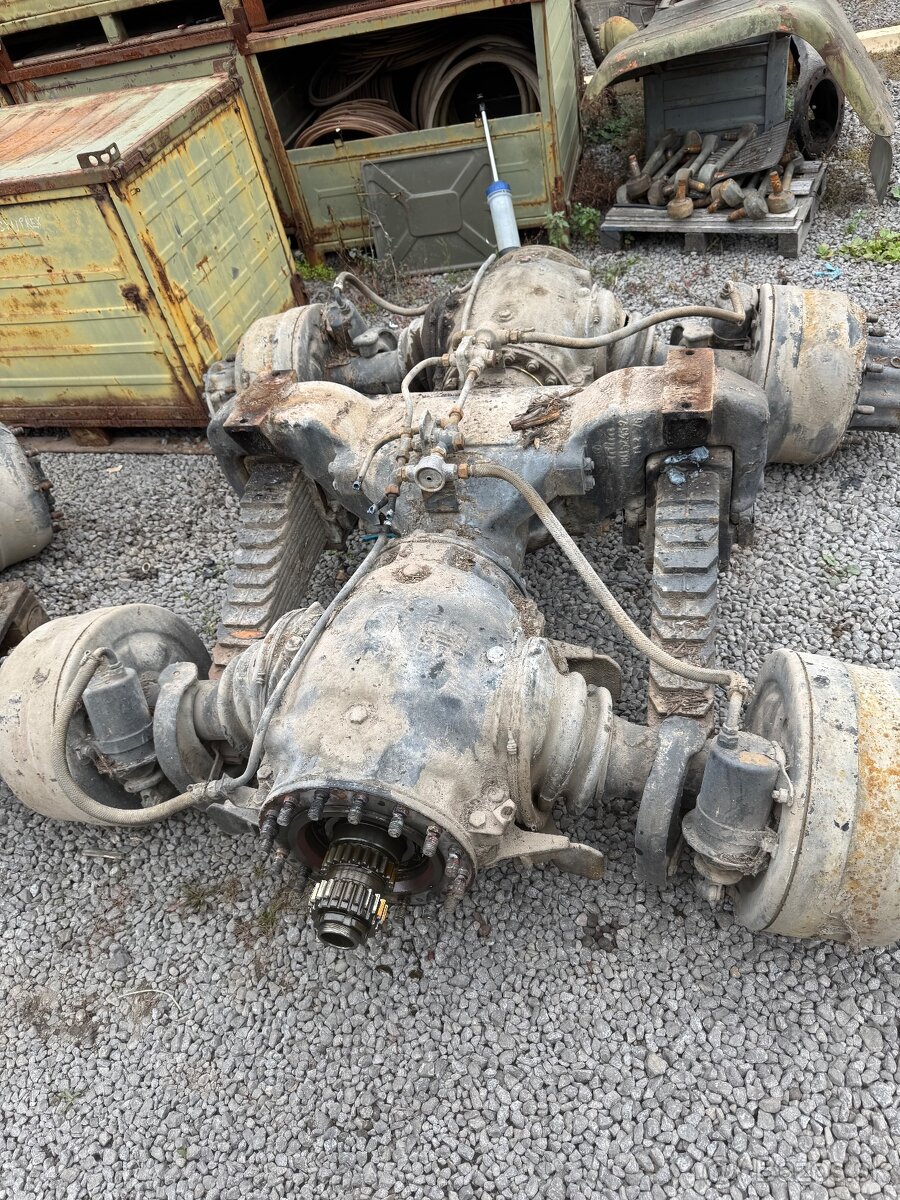 Tatra 148 dvojča zadná náprava - 2