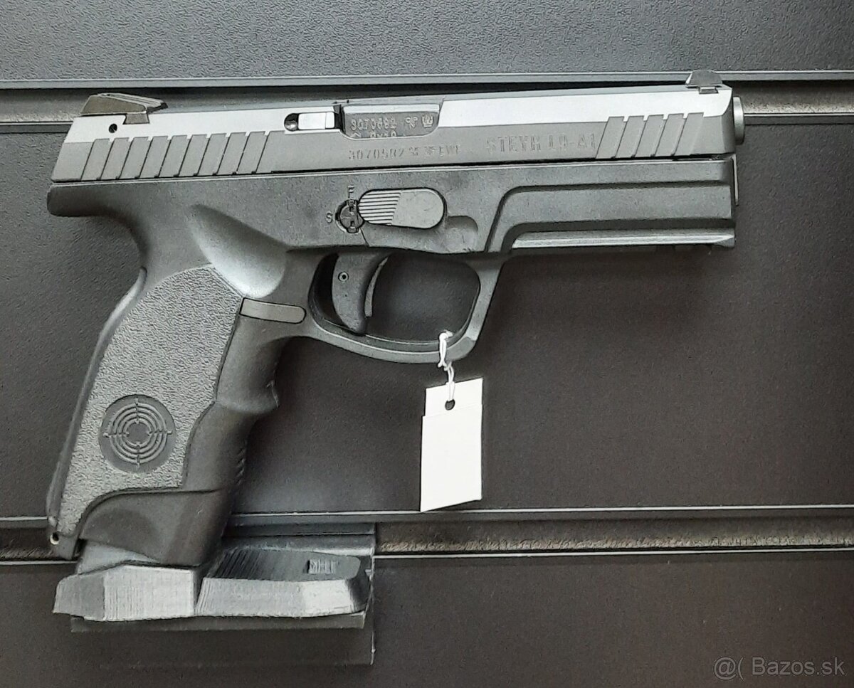 Pištoľ STEYR L9A1 - 2