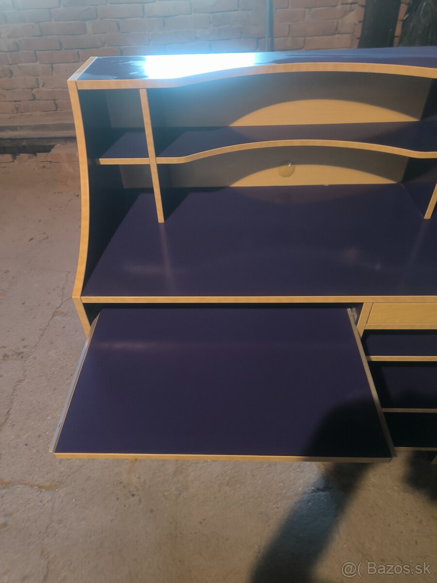 Predam PC stolik - 2