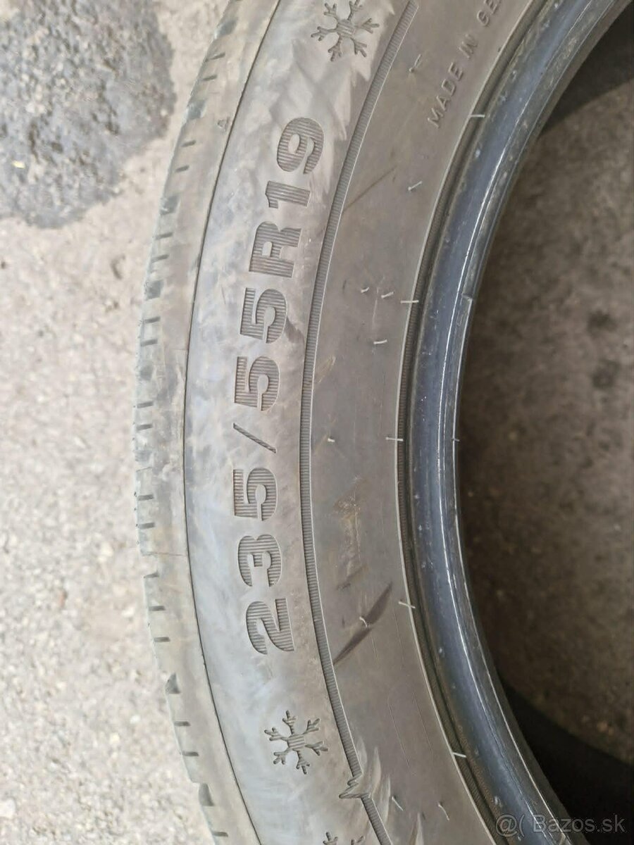 Dunlop 235/55R19 - 2
