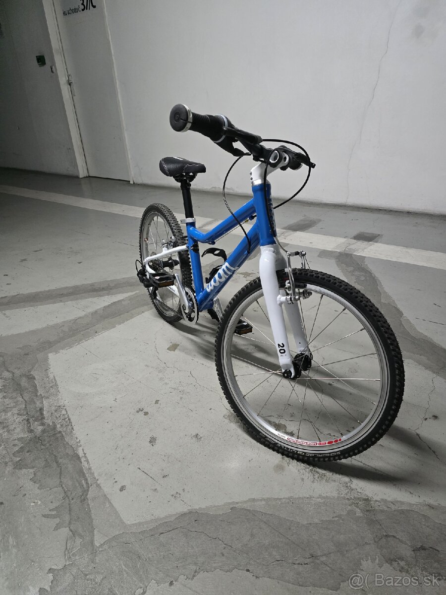 Woom 4 (20") modrý, TOP stav - 2