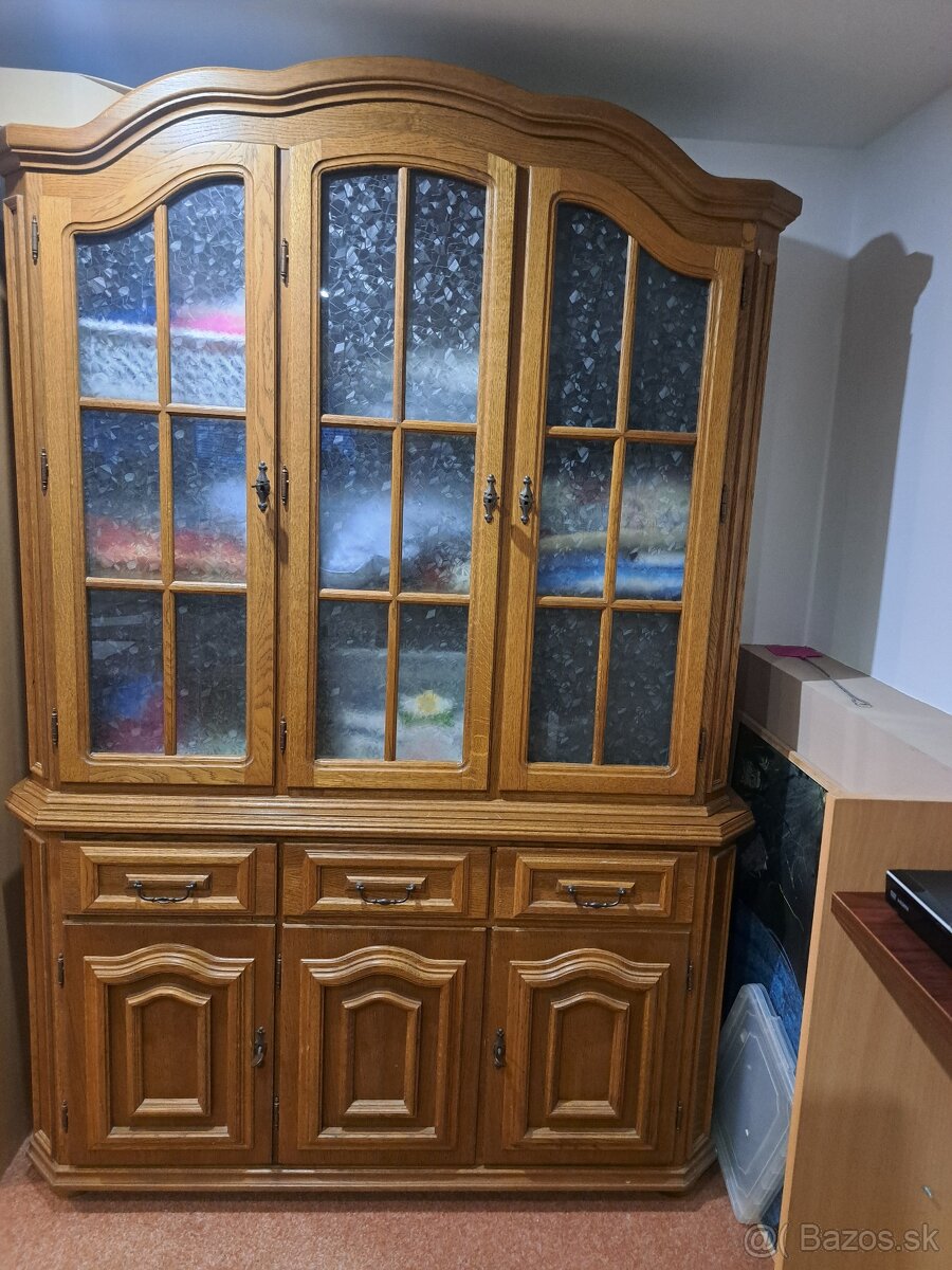 Masívna komoda-príborník - 2