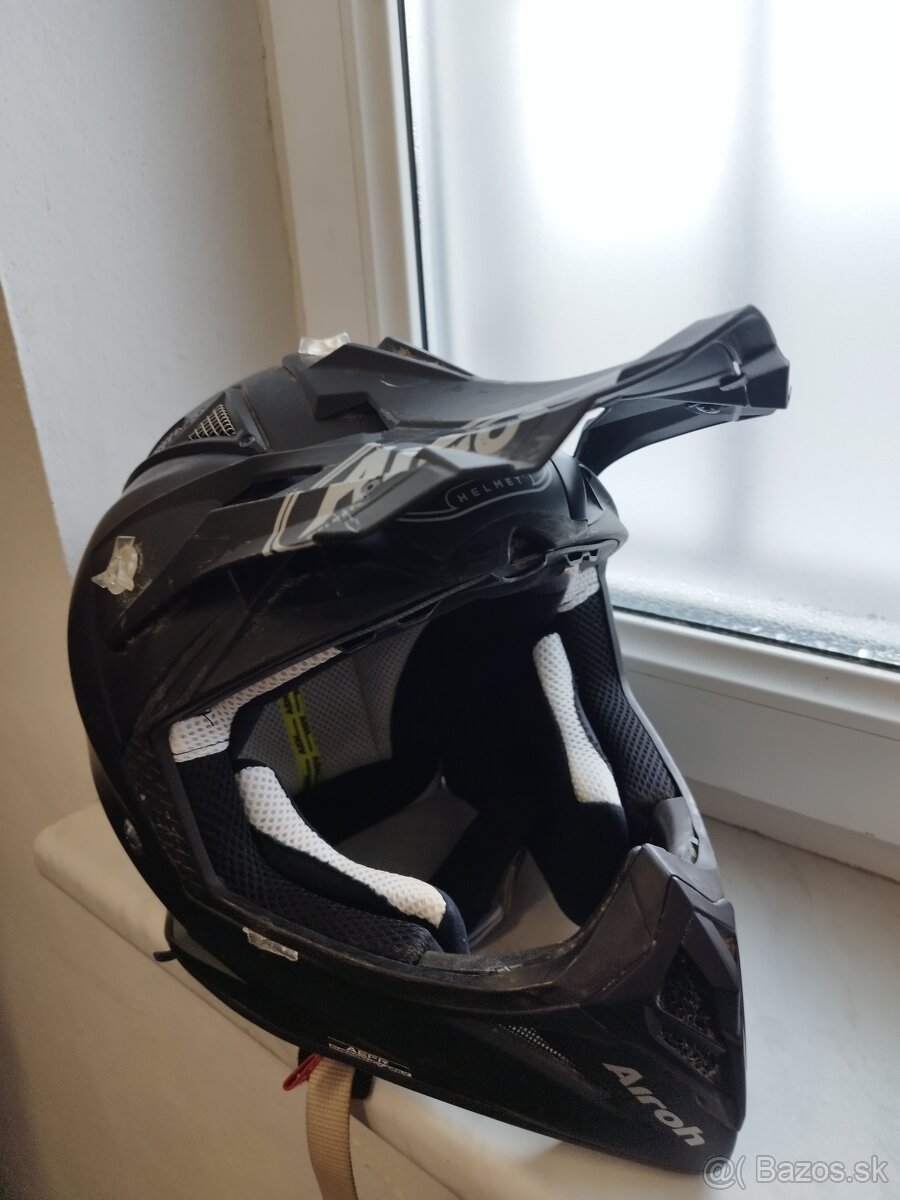 Prilba Airoh veľkosť L - 2