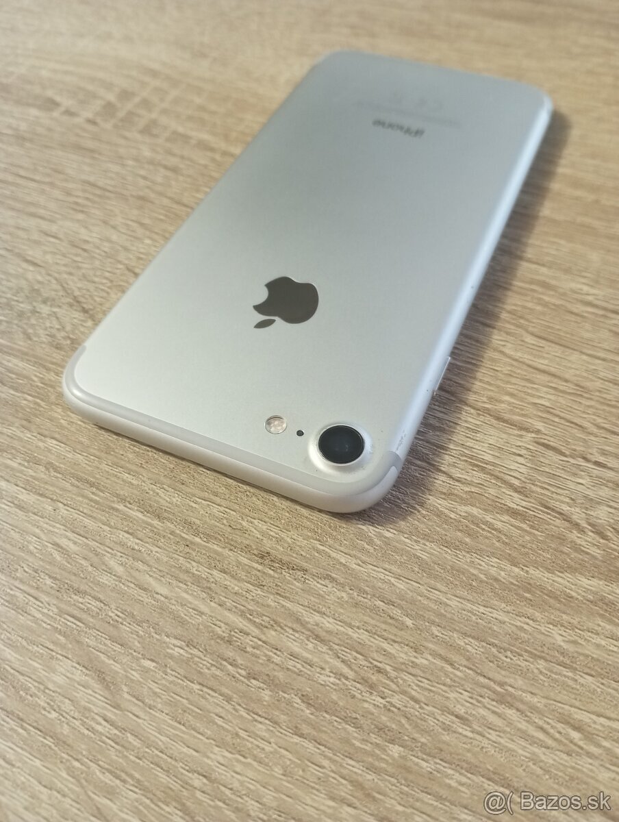 iPhone 7 / 128GB Biely Super stav - 2