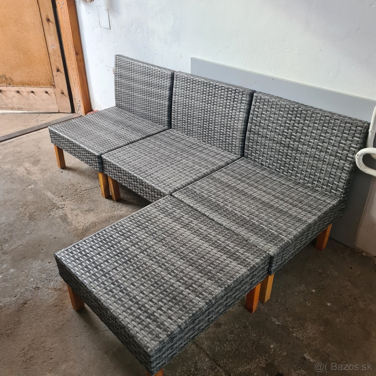 Zahradne sedenie - 2