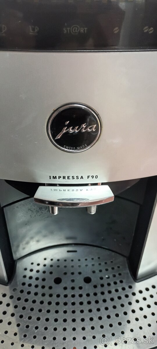 Predam kavovar jura f90 - 2