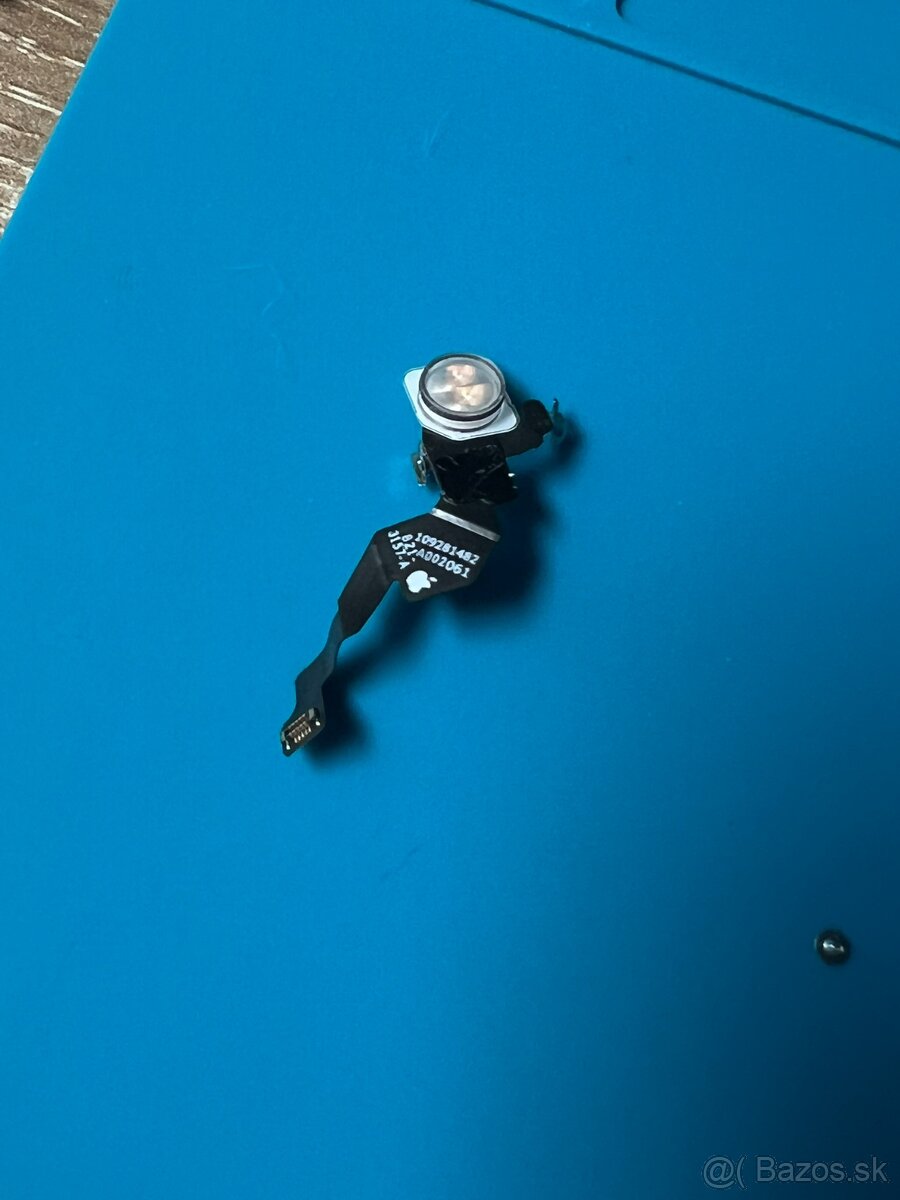 Apple iPhone 13 Mini - Blesk Zadnej Kamery - 2