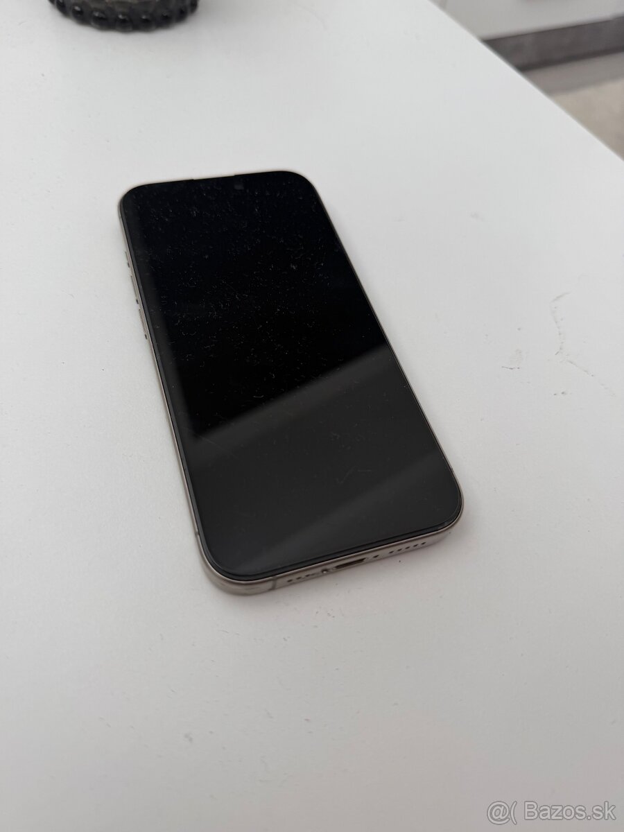 iPhone 15 Pro 256GB - 2