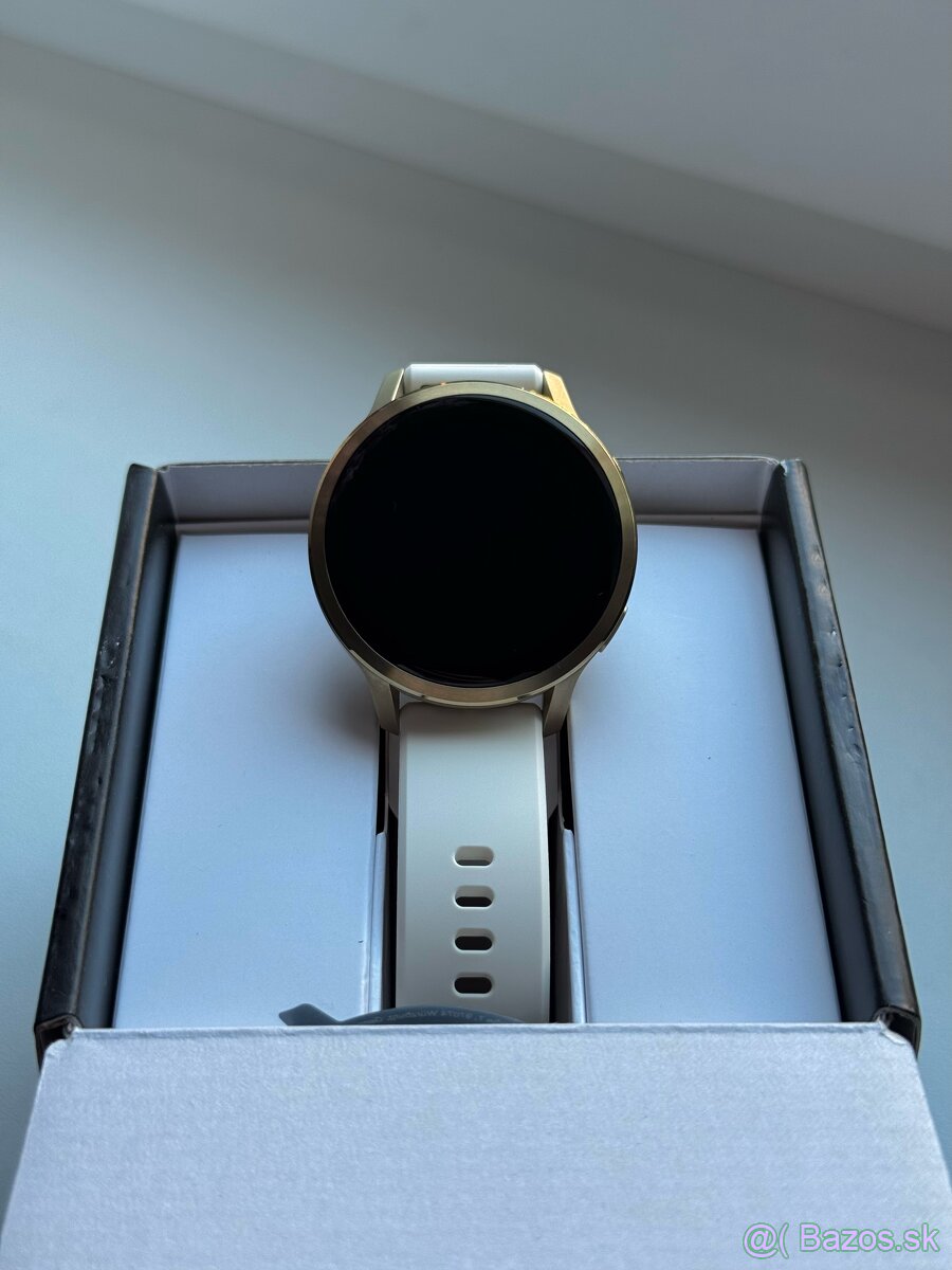 NOVÉ GARMIN VENU 4 41mm - GOLD - 2