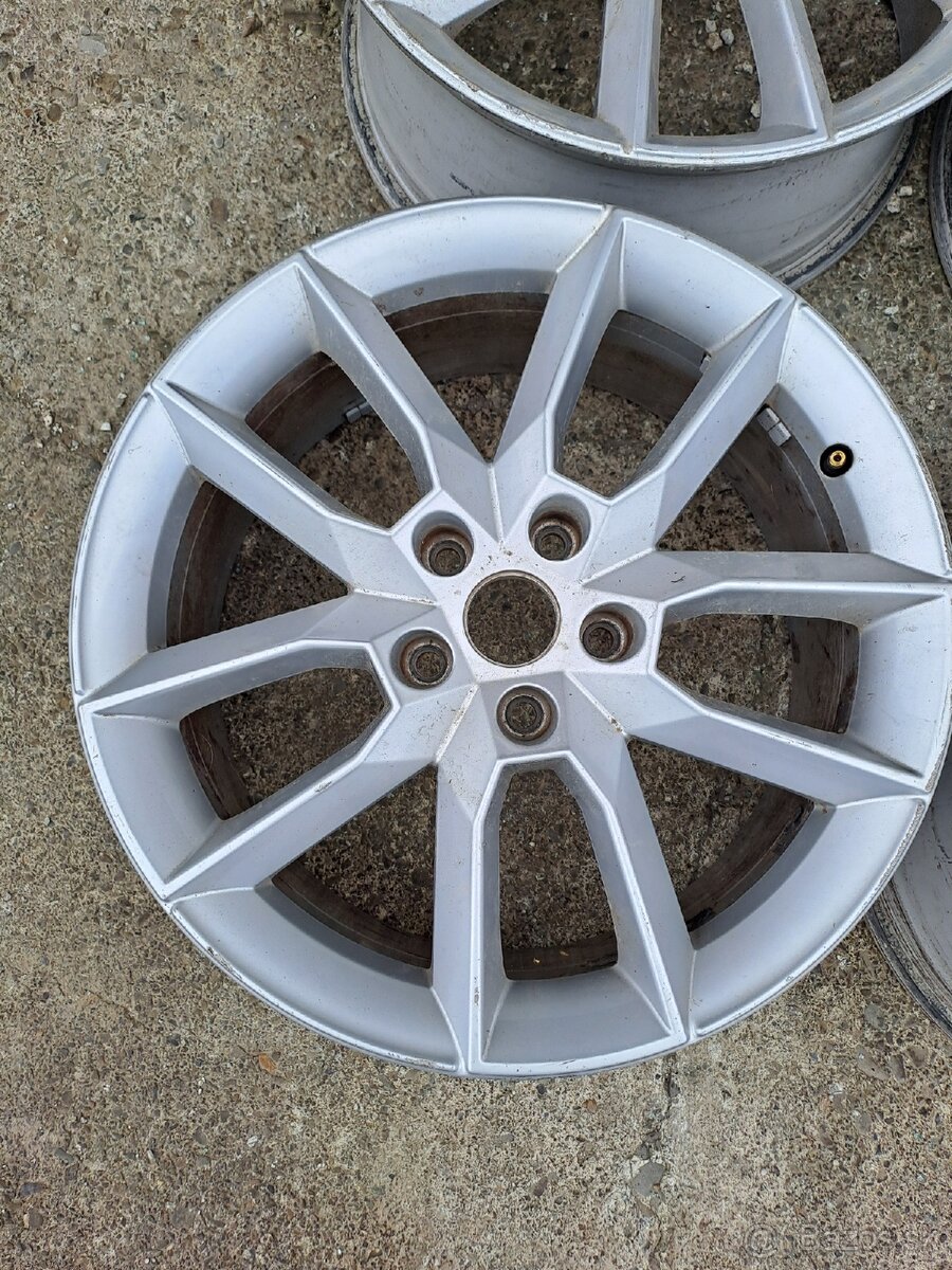 5x112 R18 Škoda Gemini RS - 2