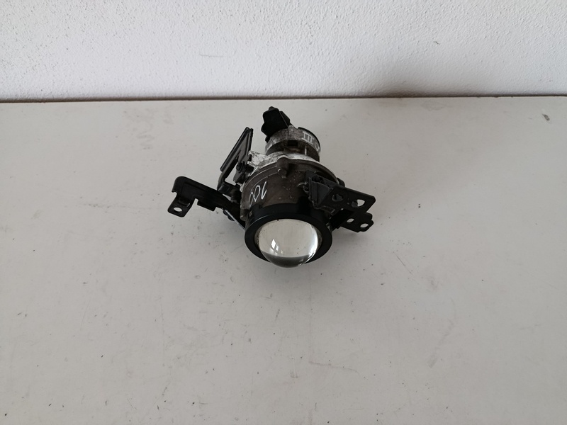 svetlo hmlovka prava hyundai i30 2020 1g4500 100€ - 2