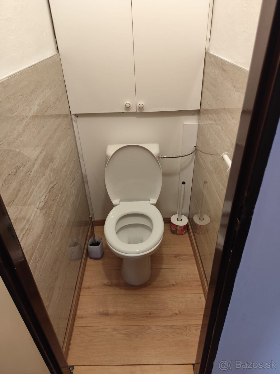 Krásny 2 izbový prerobený byt na prenájom - centrum - 2