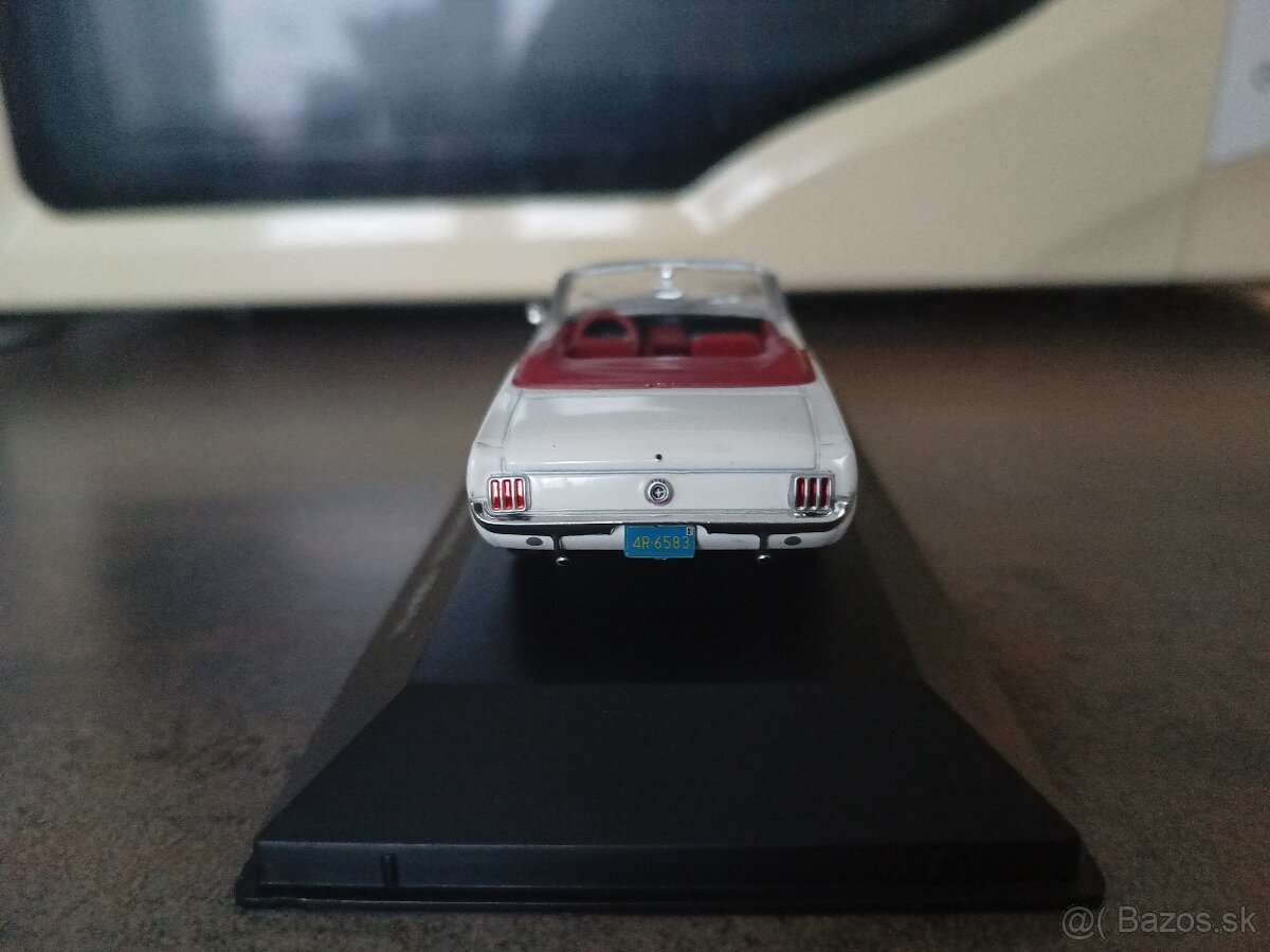 1:43 Ford Mustang Convertible 1964 - 2