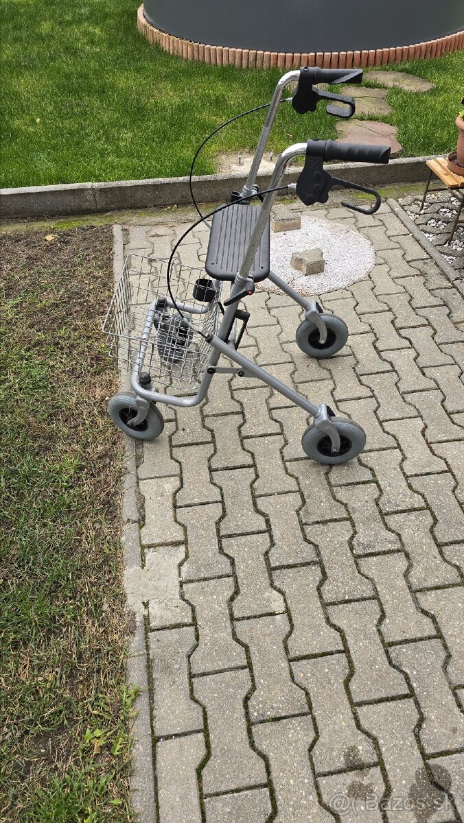 Pomocný vozik - 2