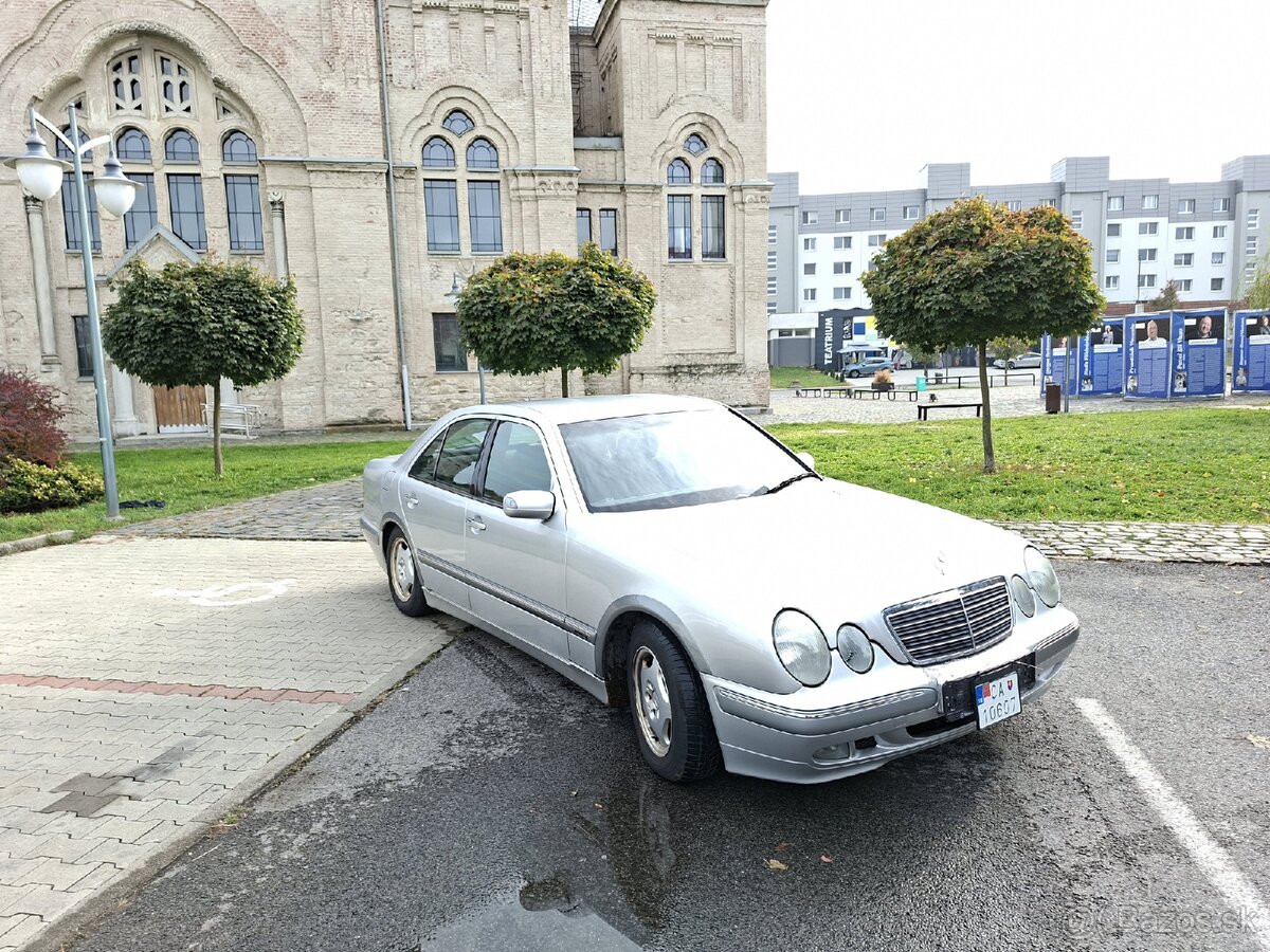 Mercedes e - 2