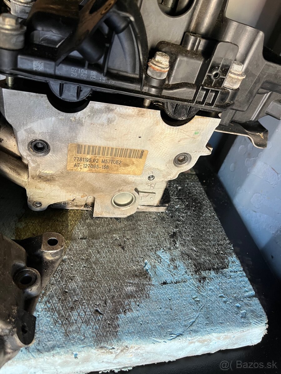 Hlava BMW 3,0 M57 - 2