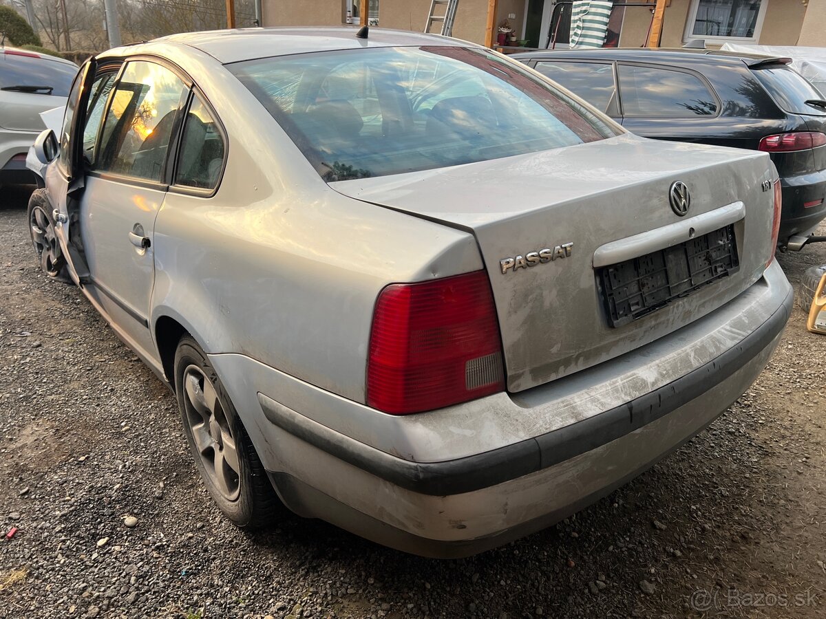 Rozpredám Passat b5 1.8t - 2
