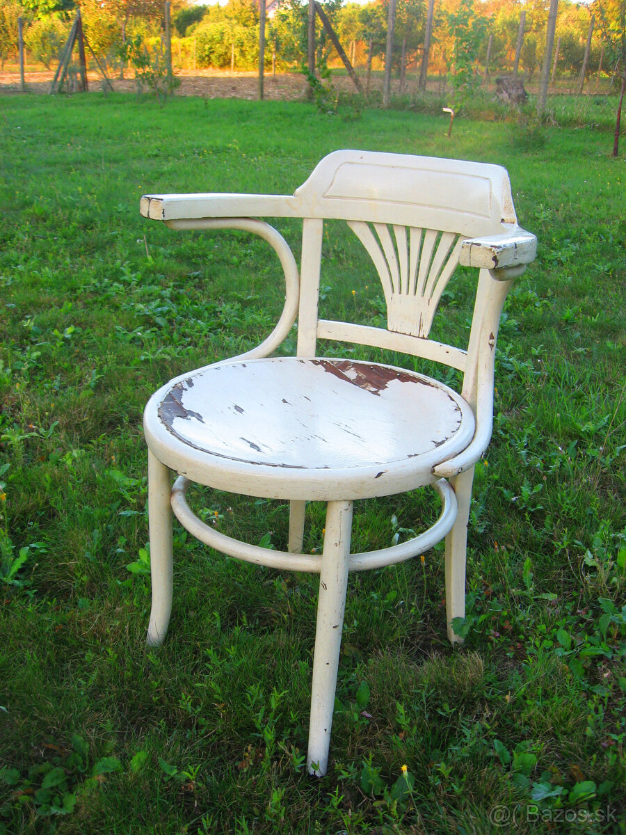 Masívna stolička Thonet - 2