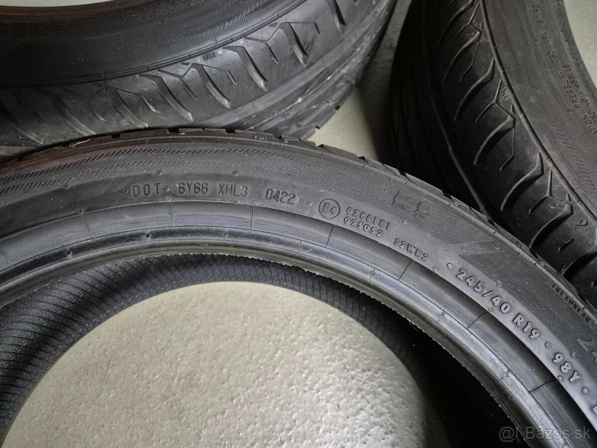 1kus Matador Hectorra 3 245/40R19 - 2