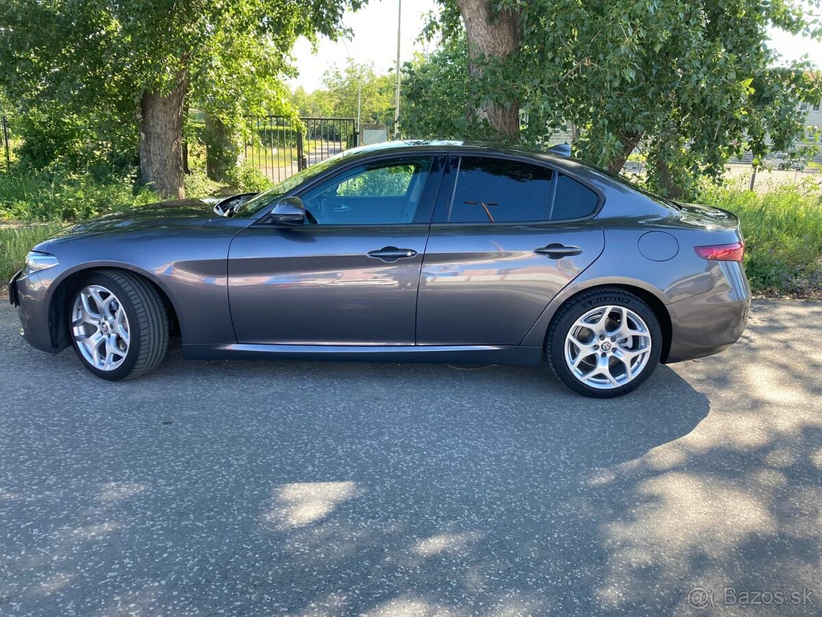 Alfa Romeo Giulia 2.0 - 2
