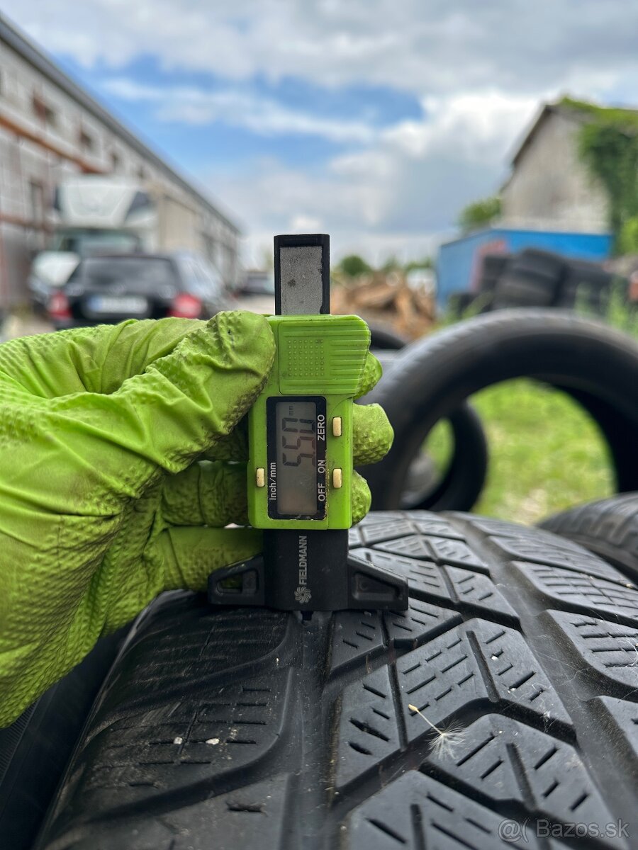 215/65 R17 - 2