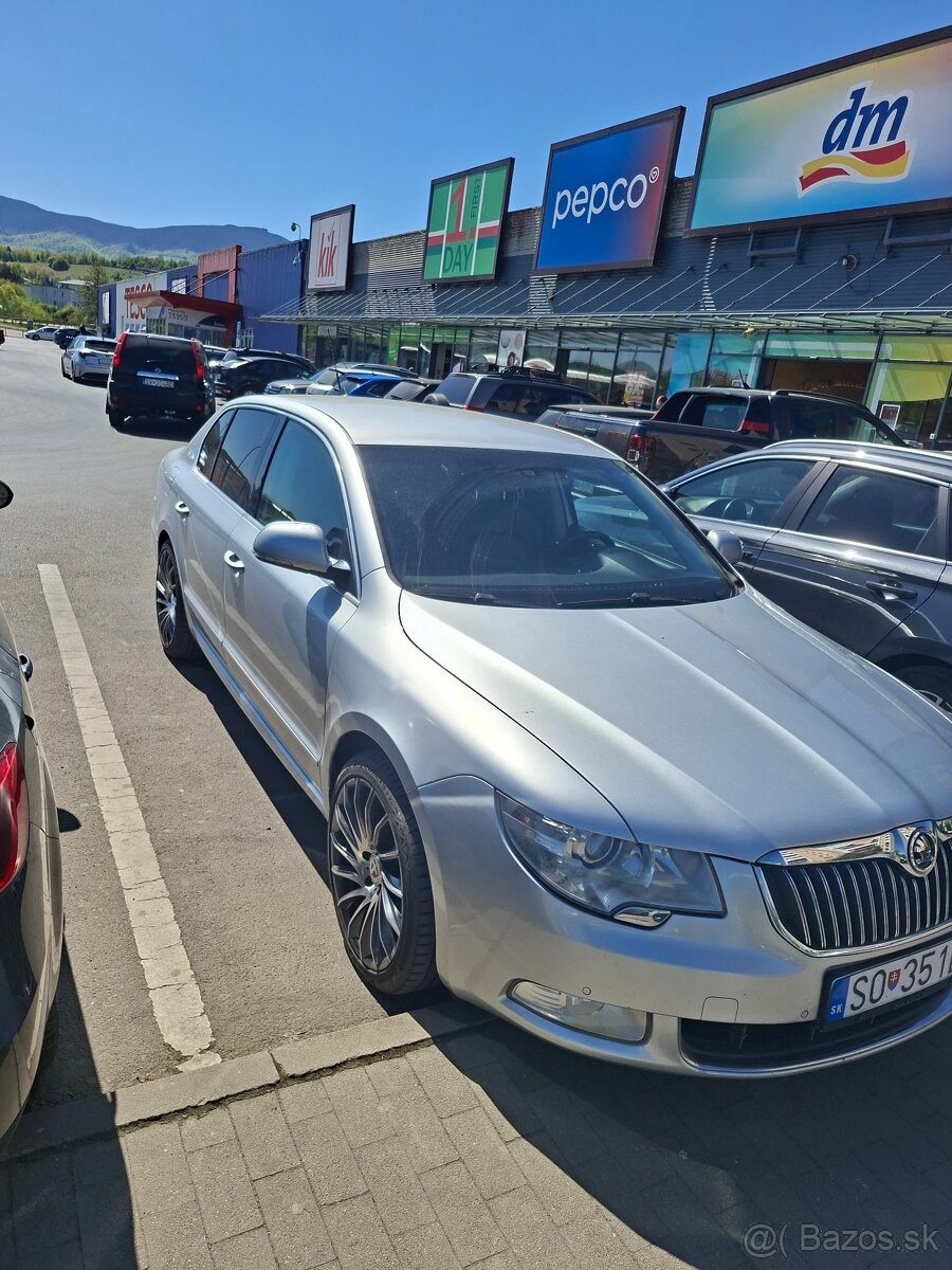 Škoda superb 2.0tdi 103kw dsg - 2