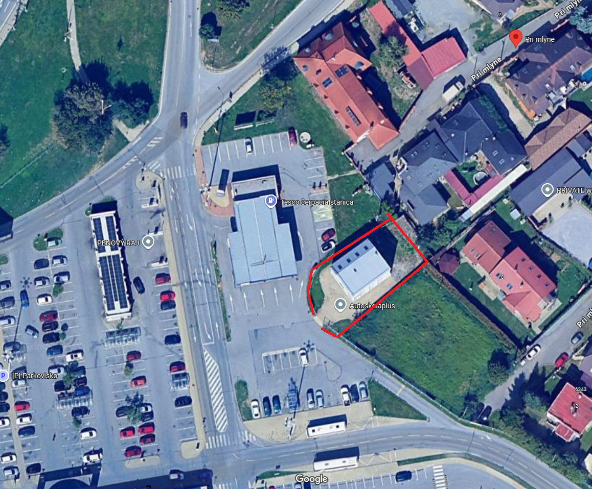 budova pri Tescu - 2