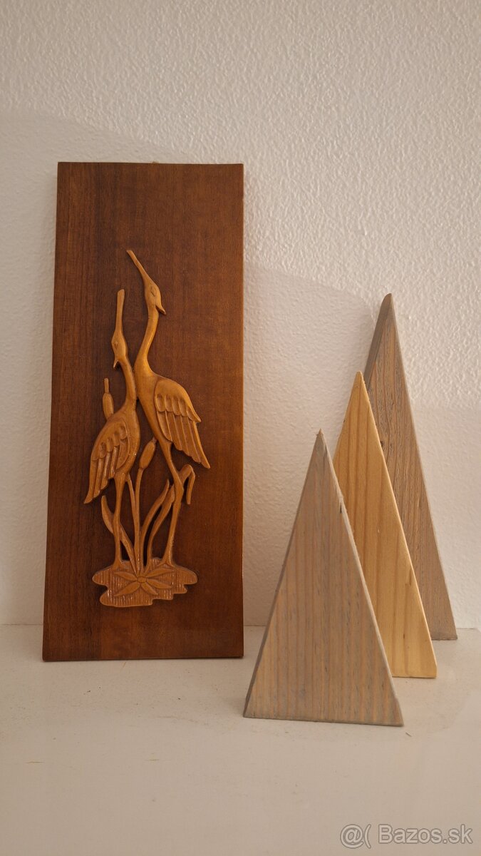 Ručne vyrezávaný drevený obraz z Albánie – vtáky (originál A - 2