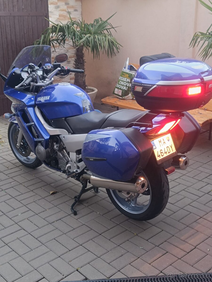 Yamaha FJR1300 - 2
