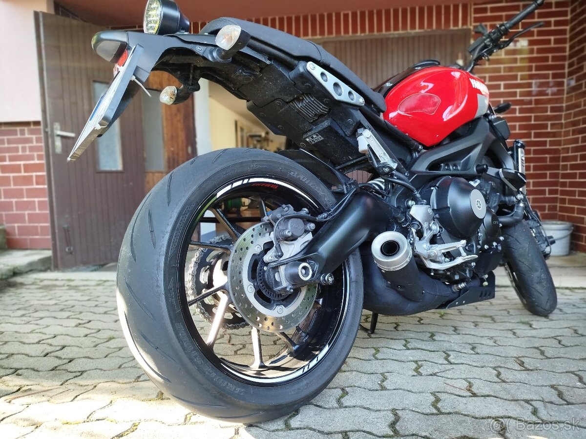 Yamaha xsr 900 - 2
