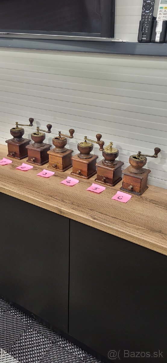 Mlynčeky na kavu s drevenou nasypkou - 2