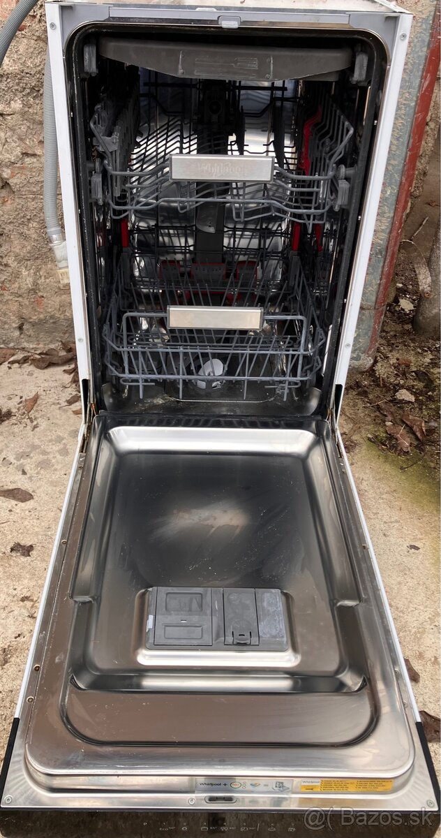 Umývačka riadu Whirlpool WSFO 3O23 PF - 2