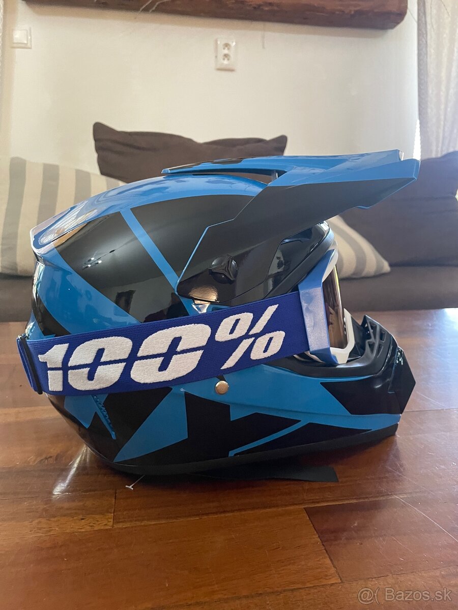 Motocross. Prilba - 2