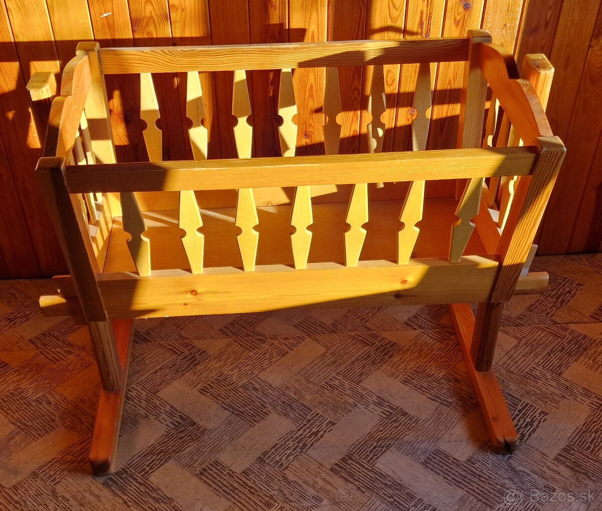 Predám drevennú detskú kolísku - 2