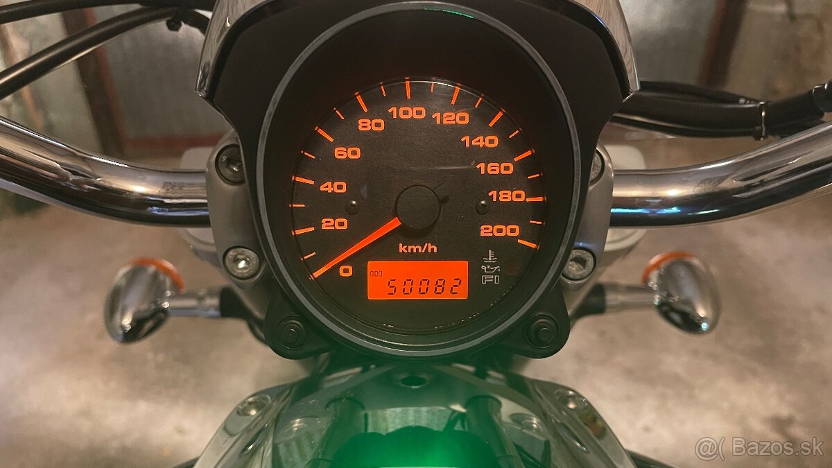 Suzuki Intruder VZ M800 - 2