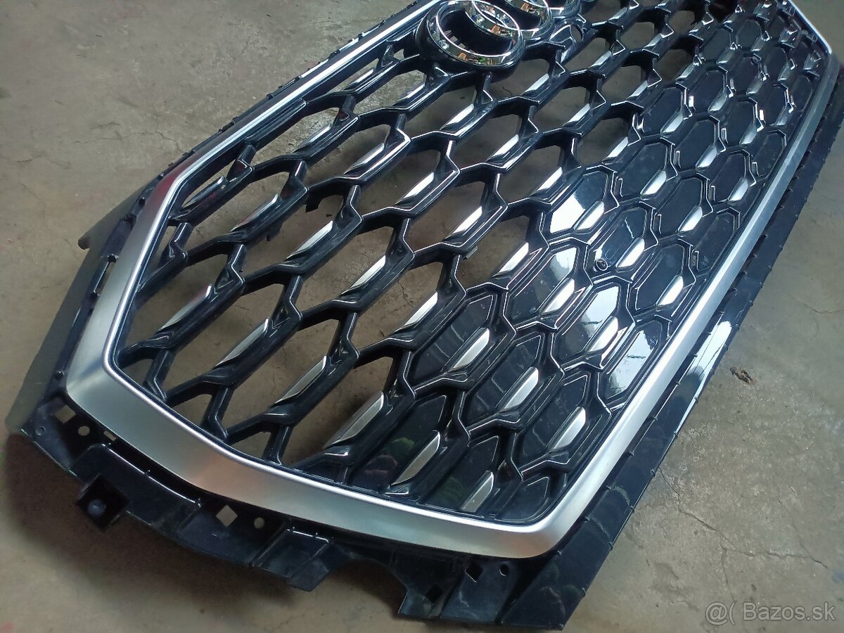 AUDI Q3 80F S-LINE 2019-2022 PREDNÁ MASKA - 2