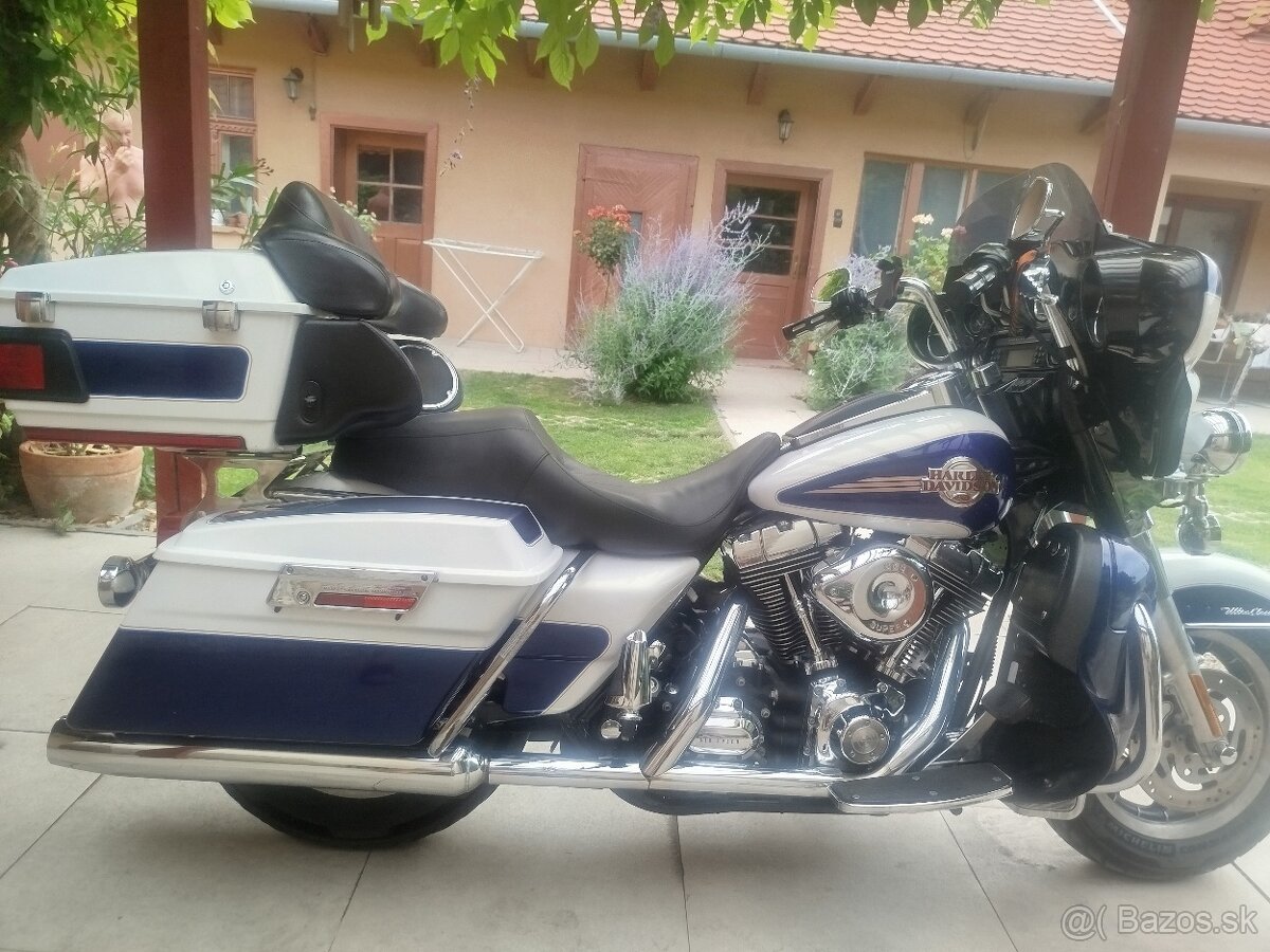 Harley Davidson FLHTCUI - 2