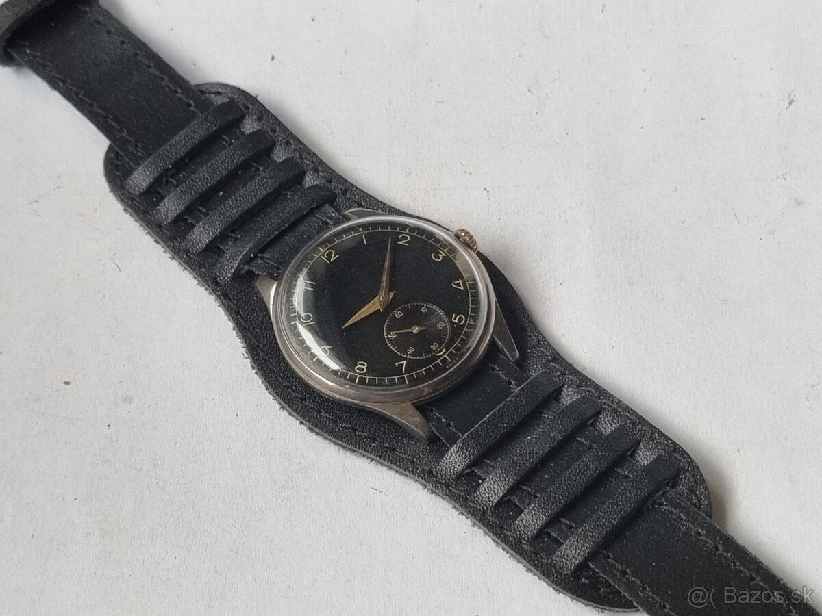 Staré vojenské hodinky. - 2