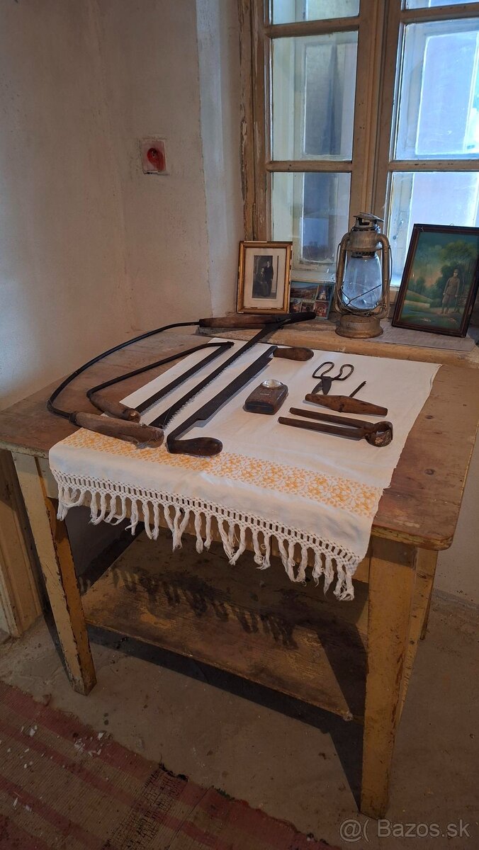 Starožitný stôl. - 2