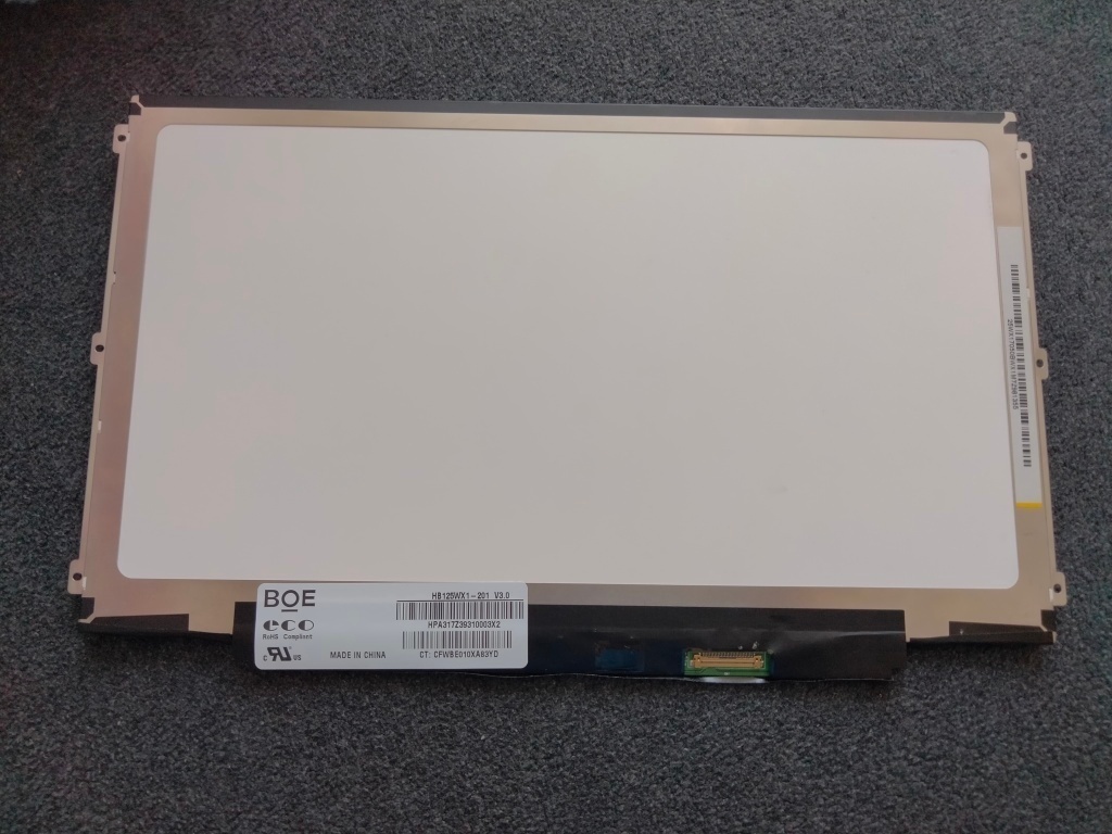 predám 12,5" LED SLIM displej HB125WX1 - 2