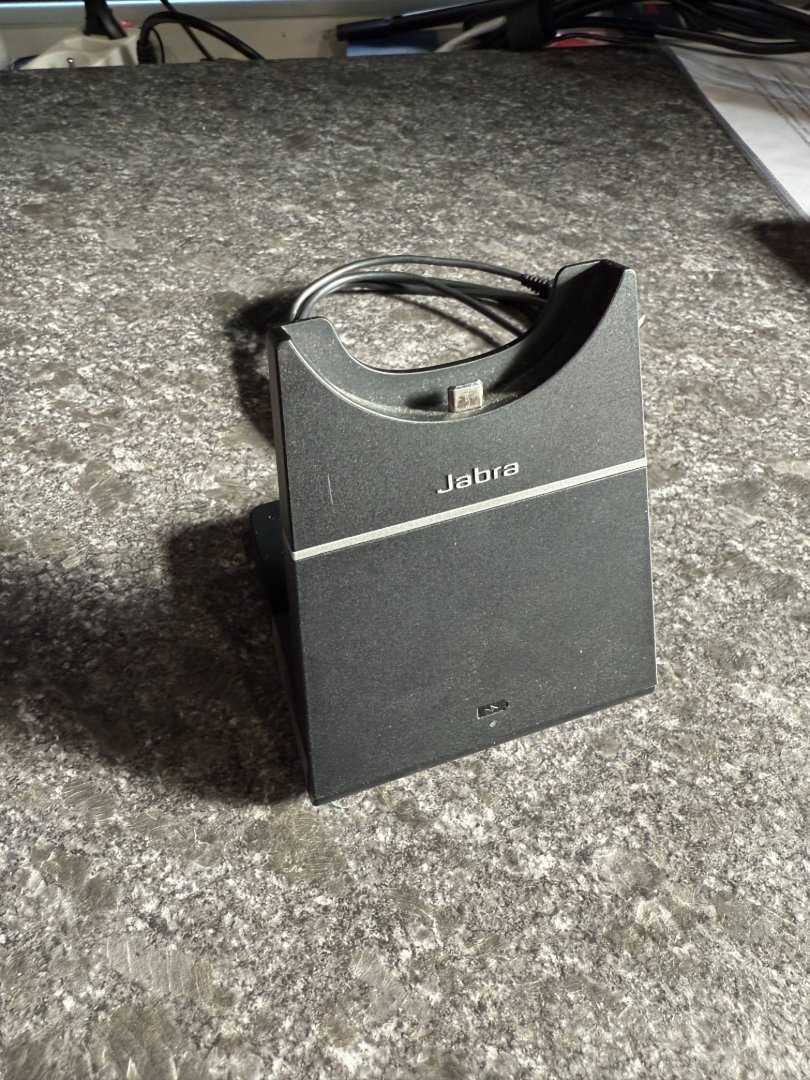Nabíjací stojan Jabra E75 pre headsety – model DIV010 - 2