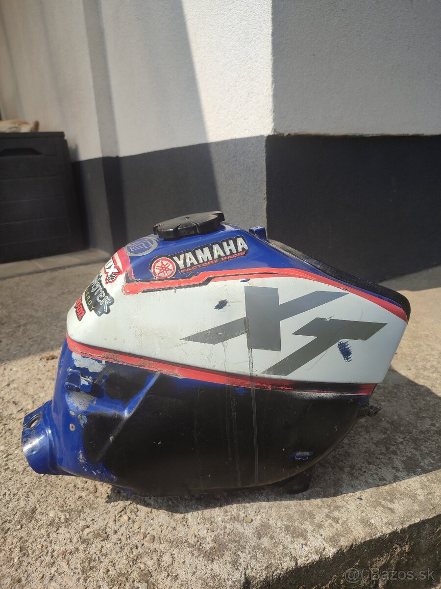 Nádrž Yamaha Xt600