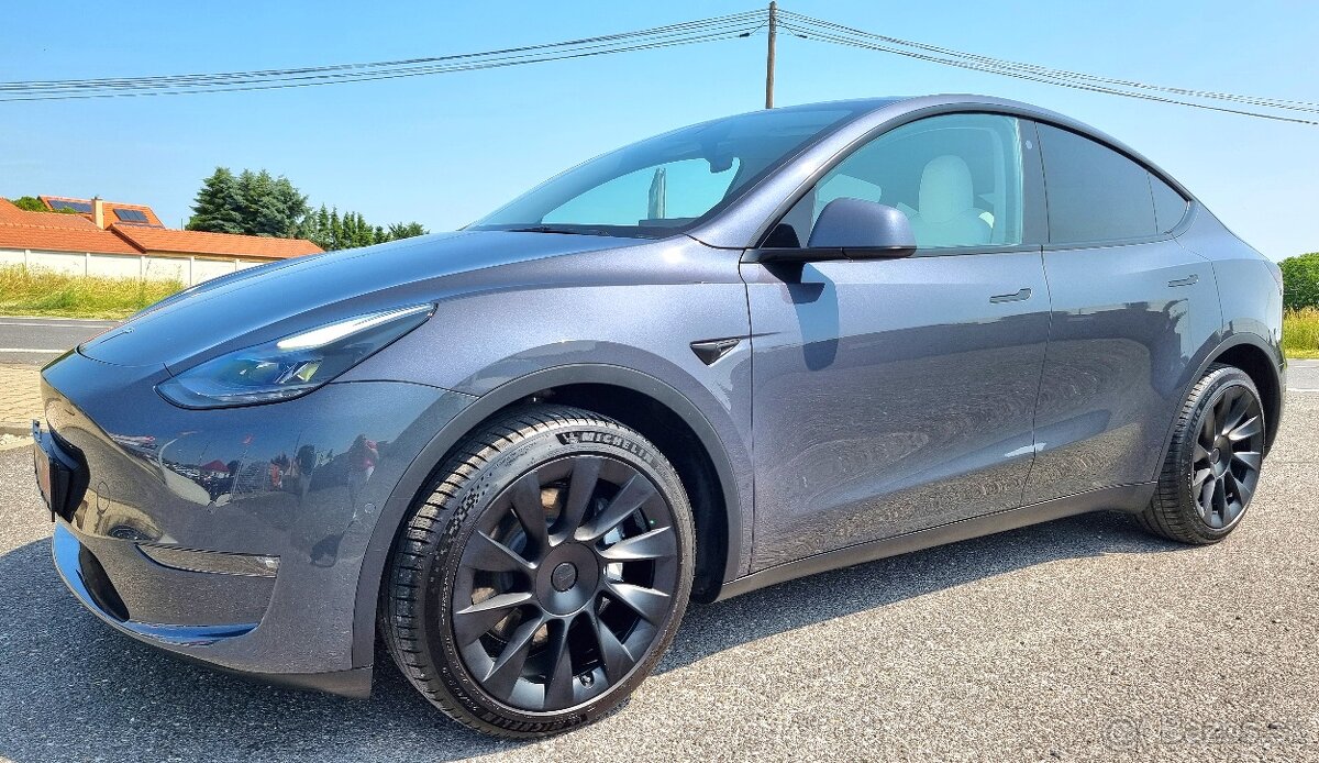Tesla Model Y Dual Motor Long Range 75kWh 514k pohon 4x4