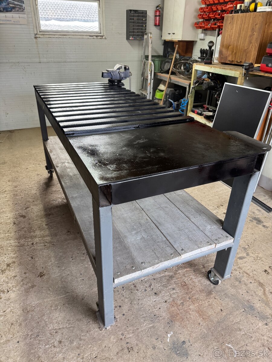 pracovný stôl - 2