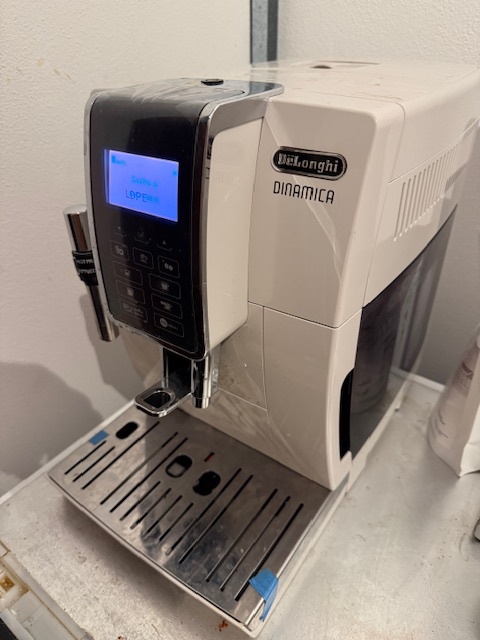 Kávovar Delonghi Dinamica 350,35 biela - 2