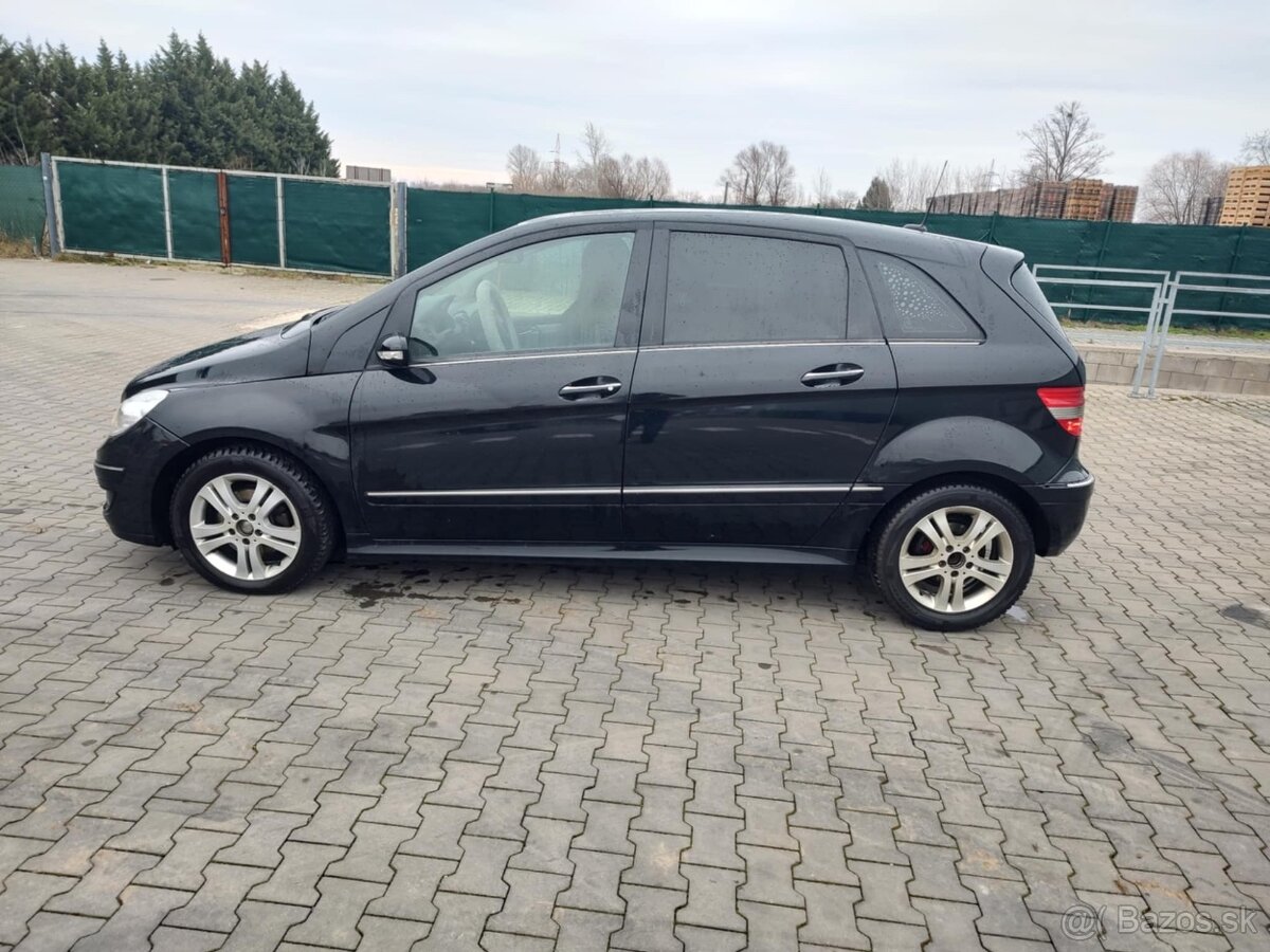 Predám Mercedes-Benz b180 cdi - 2