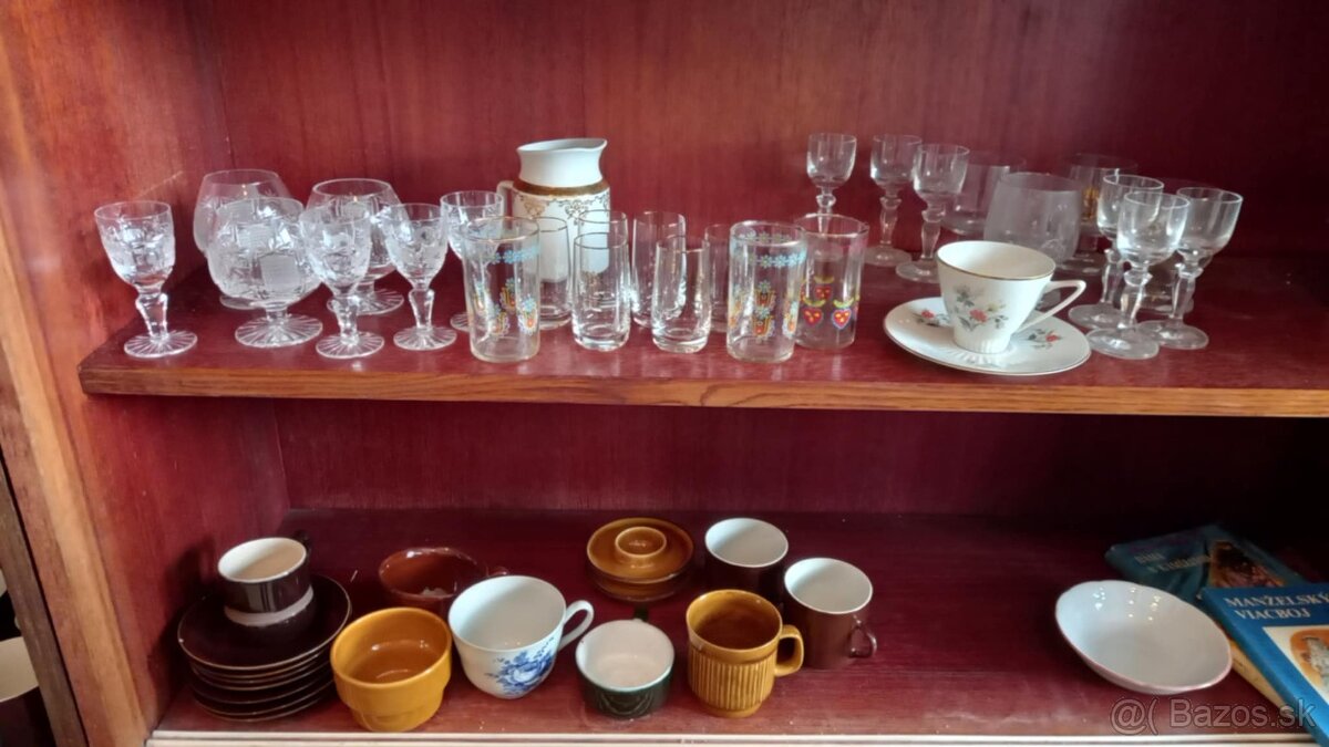 Rôzne sady, poháre, krčahy, .... - 2